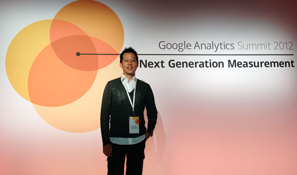 会場での安川の記念写真。